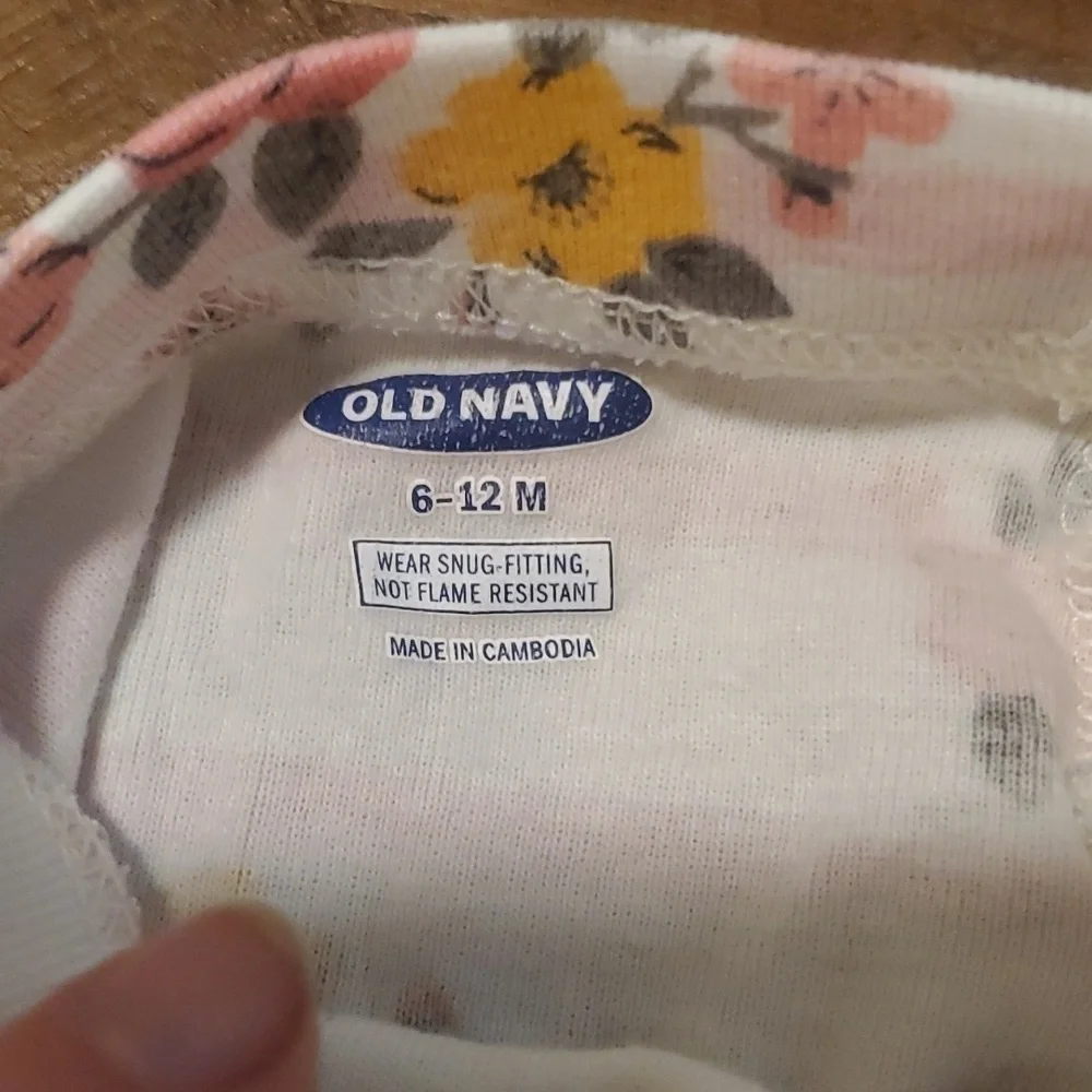 🐻    Old Navy Bottoms size 6-12 months